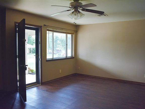 5th image of 2318 N Star Dr
