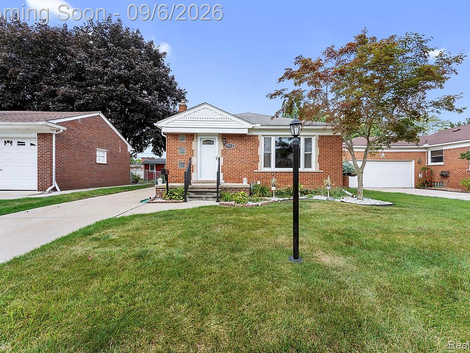 1st image of 9934 Manor Ave
