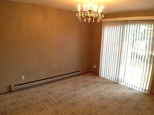 4th image of 6412 Beverly Ln APT E