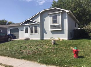 2402 Neal Ave, Cheyenne, WY 82007