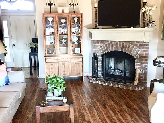 3rd image of 509 Linnhurst Dr