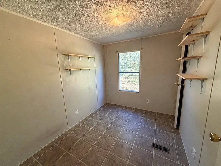 122 Carson Dr — Photo 7