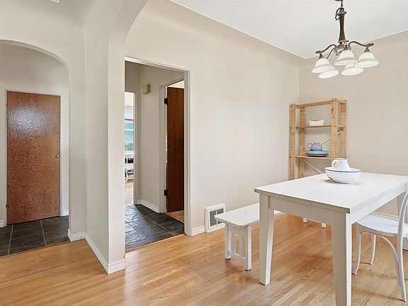 5th image of 11334 104th St NW