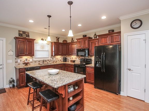 5th image of 5430 Cloister Dr