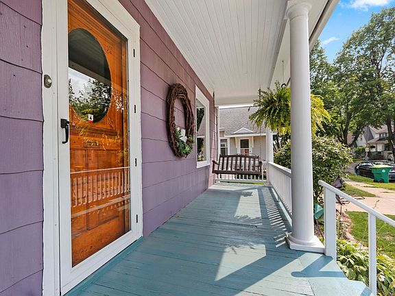 3rd image of 232 Oxford Ave