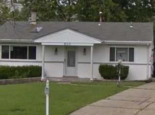 610 Cherokee Dr, New Albany, IN 47150