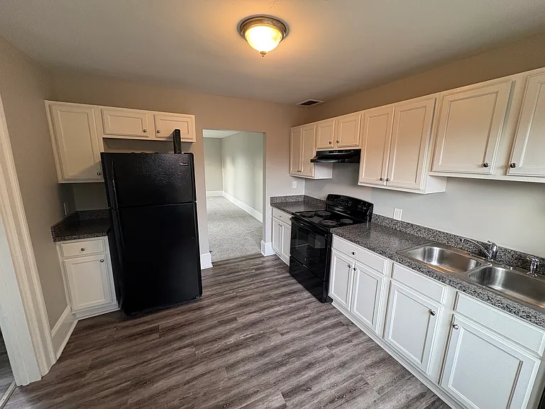 915 Market St #3 — Photo 4