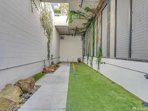 5th image of 555 Fulton St #334