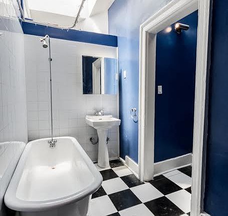 3rd image of 508 Greenwich St APT 4