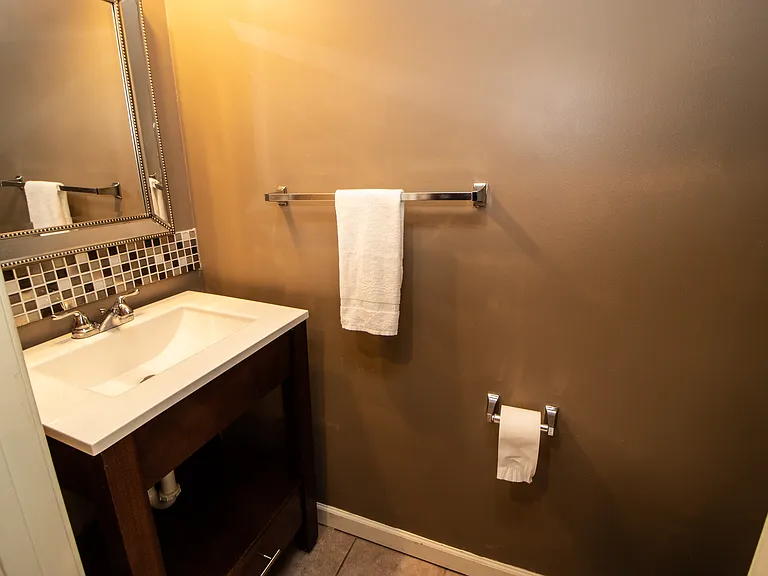 4977 Lake View Dr — Photo 8