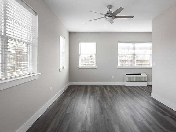 3rd image of 116 Waverly Ave #205