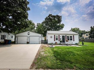 1526 Dallas St, Auburn, IN 46706