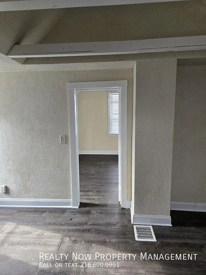 Building Photo - 2086 W 81st St #2