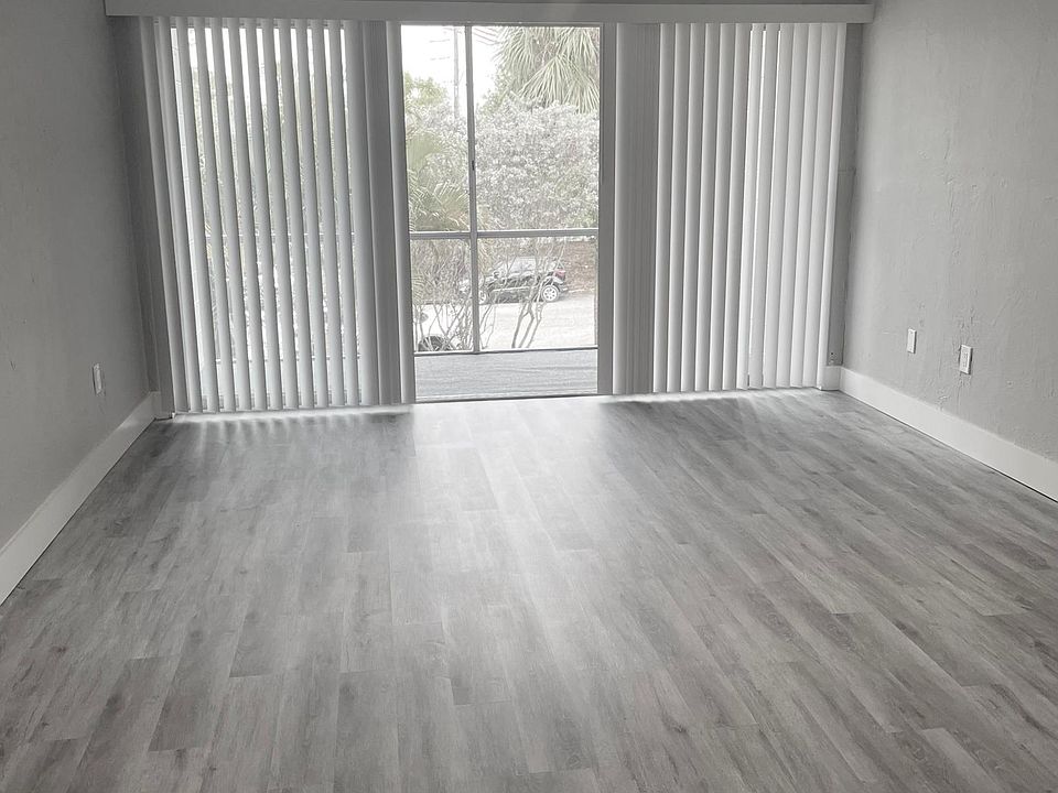 1st image of 2155 Wood St