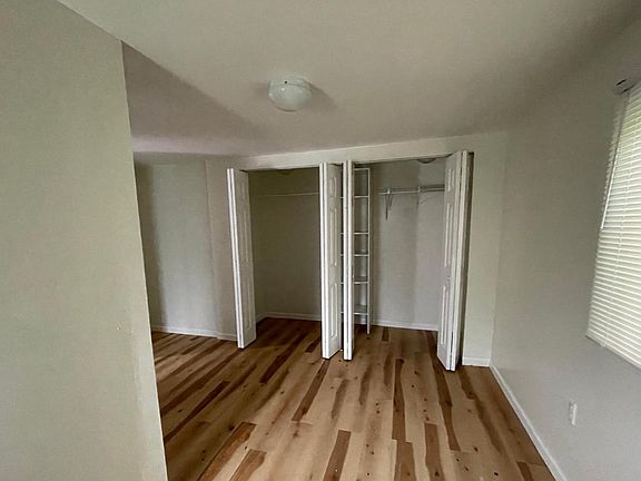 3rd image of 1048 Cornwells Ave