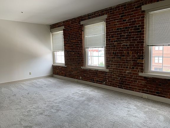 2nd image of 2006 E Franklin St APT 10