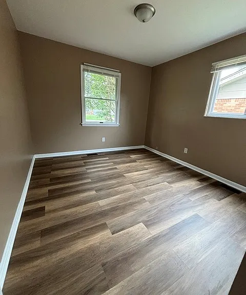1785 Parkway Dr N — Photo 13