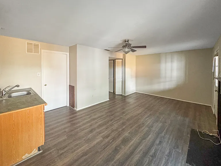 7419 Courtland Cir — Photo 21