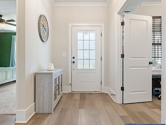 4th image of 4733 Bradley Cir