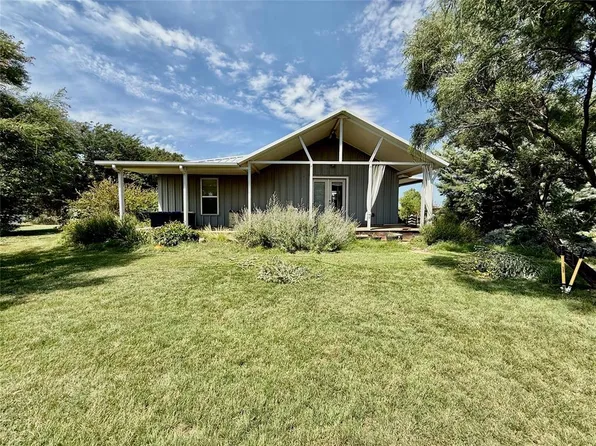 21553 73rd Hwy, Foss, OK 73647