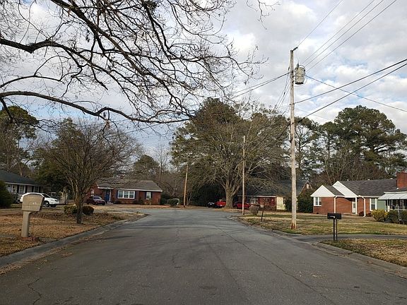 5th image of 609 Pittman St