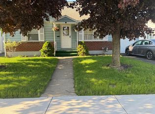 35 Greenridge St, Johnson City, NY 13790