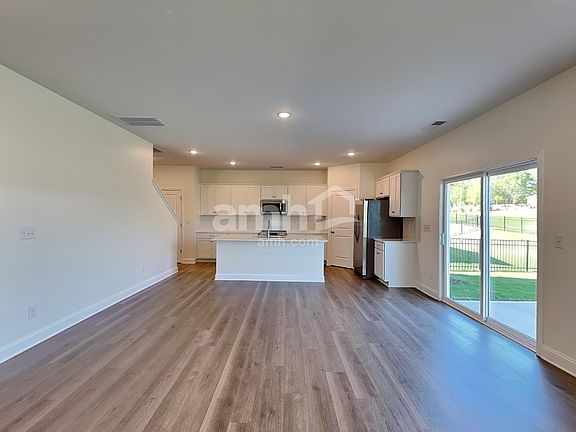 4th image of 3508 Lincoln Heights Ln