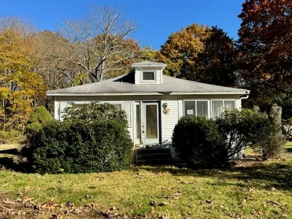 277 Williams St, Dighton, MA 02715