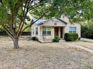 706 N Lincoln St, Fredericksburg, TX 78624