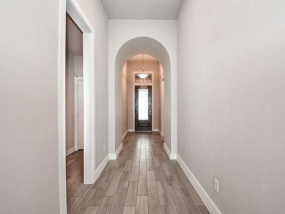 4th image of 2619 Lilac Point Ln