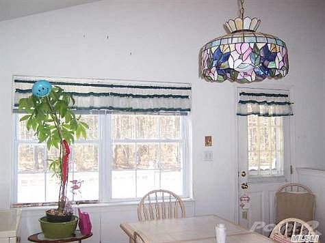 3rd image of 101 Village Cir W