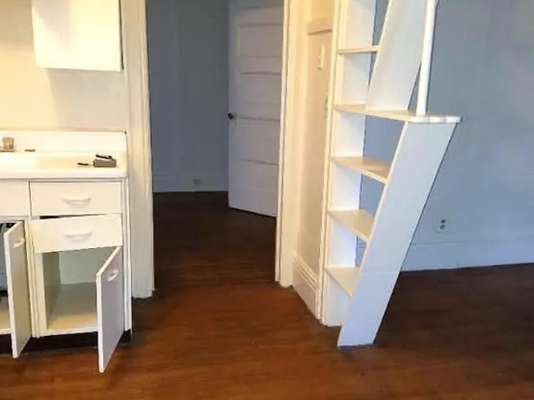 101 Warwick Ave #1 — Photo 1
