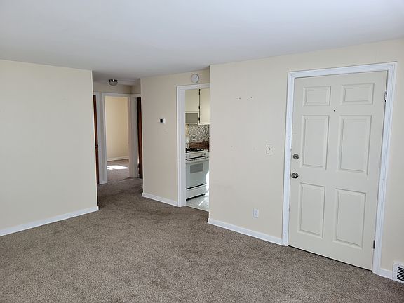 3rd image of 145 Woodward Ave