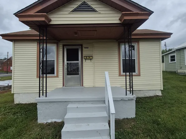 1002 8th St, Altavista, VA 24517