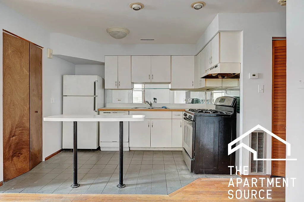 2 bed, 1800 sqft, $2,795 — Photo 1