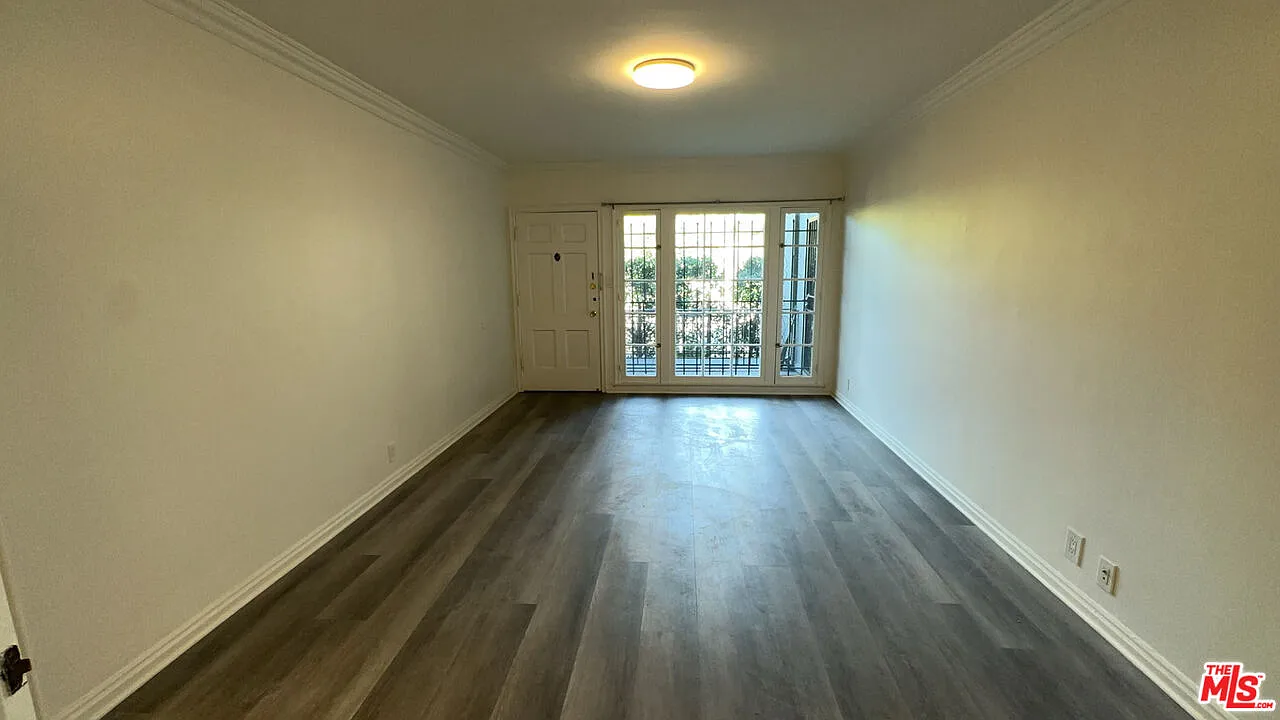1 bed, 1.0 bath, 746 sqft, $2,400 — Photo 3