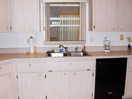 3rd image of 5637 Laver St