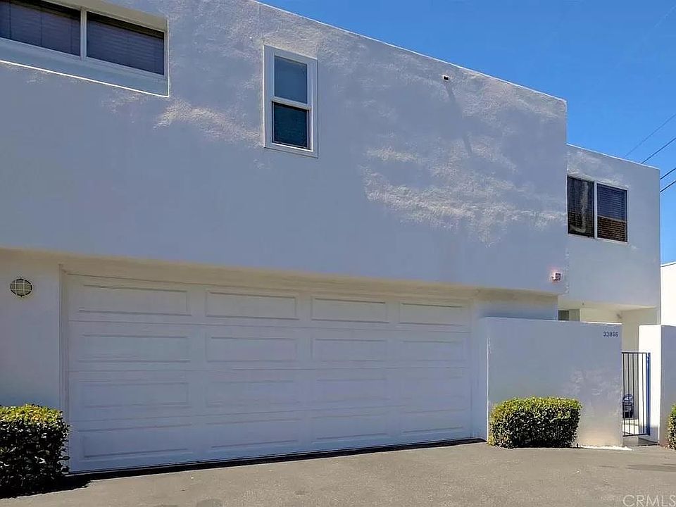 Rear-facing Garage