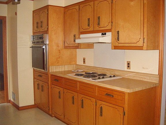 5th image of 1911 Courtney Dr