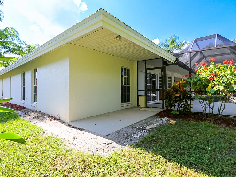 1040 Moon Lake Dr — Photo 29