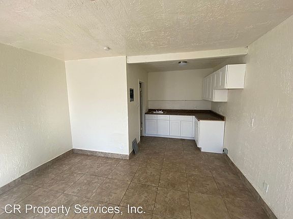 2nd image of 2505 E Monroe St #111