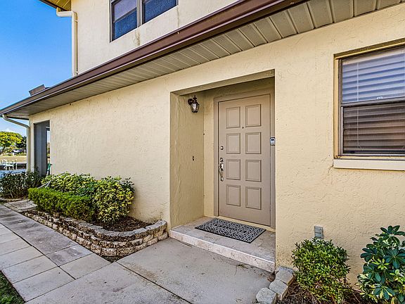 2nd image of 3831 SE 11th Place #101