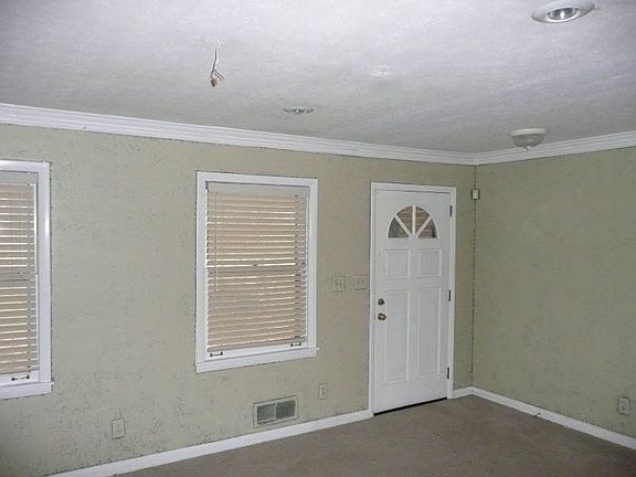 2nd image of 1322 Stoneybrook Dr