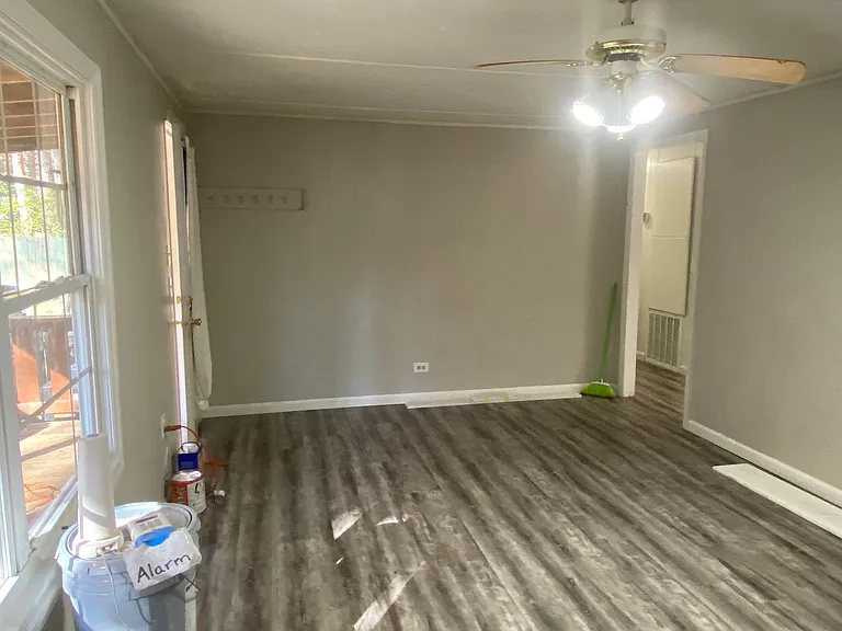 20 Village Pl — Photo 10