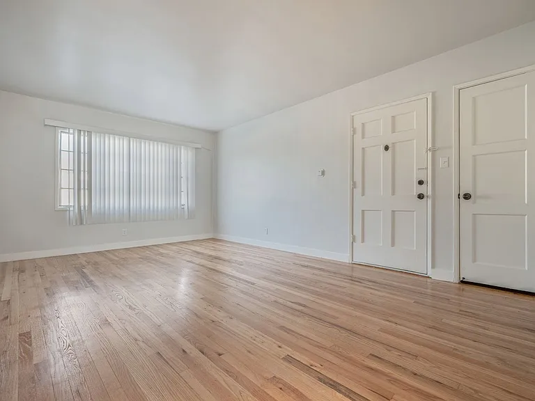 4320 Santa Rosalia Dr #B1 — Photo 7