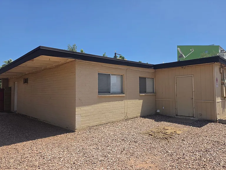 1201 W University Dr — Photo 12