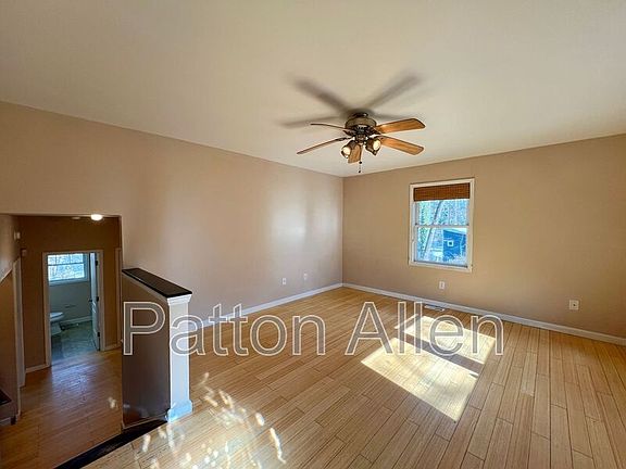 5th image of 80 Oakwood St
