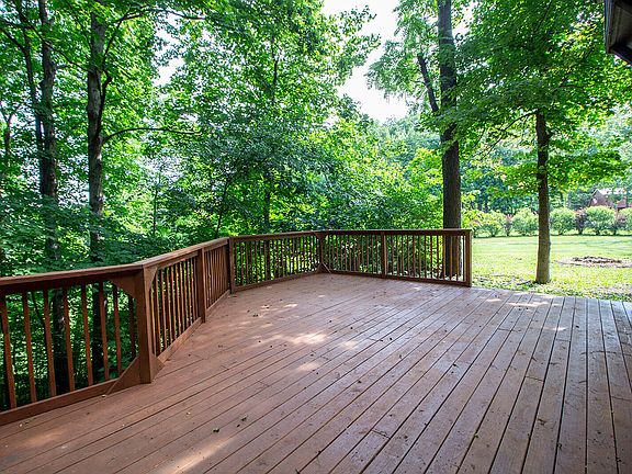 5th image of 11064 Kelly Ln