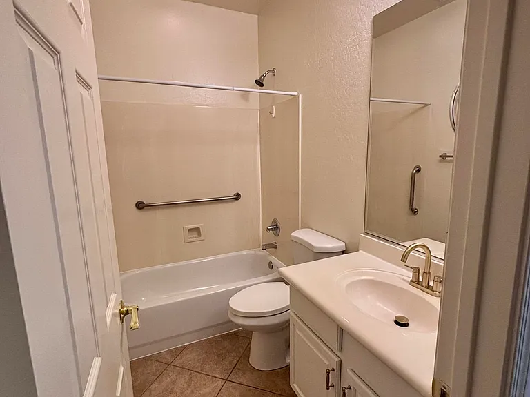 5606 W Saint Anne Ave — Photo 19