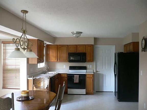 4th image of 5609 Sebastian Ln